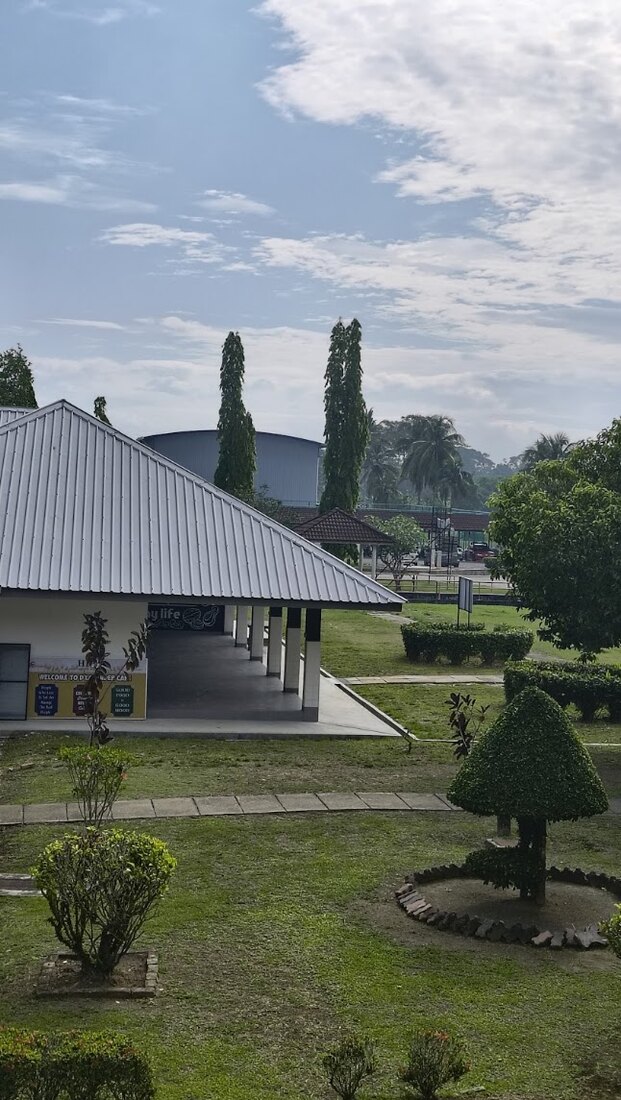 Pemandangan kampus Kolej Vokasional Kuala Selangor